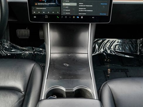 Used 2018 Tesla Model 3 Mid Range image 13