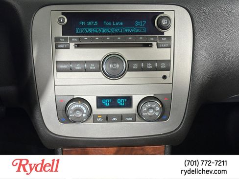 Used 2009 Buick Lucerne Super image 20