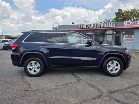Used 2014 Jeep Grand Cherokee Laredo w/ Quick Order Package 23E AWD/4WD image 9