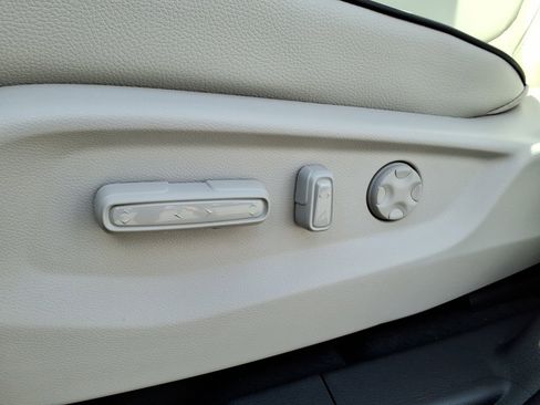 New 2026 Honda Odyssey Touring image 8