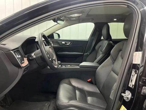 Used 2025 Volvo V60 B5 Cross Country Plus AWD/4WD image 17
