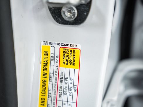 Used 2016 Chevrolet Volt Premier w/ Driver Confidence Package FWD image 38
