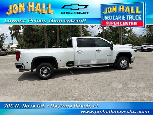 Used 2025 Chevrolet Silverado 3500 LTZ w/ LTZ Convenience Package AWD/4WD image 15