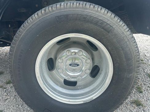 Used 2017 Ford F350 XL w/ Power Equipment Group AWD/4WD image 12