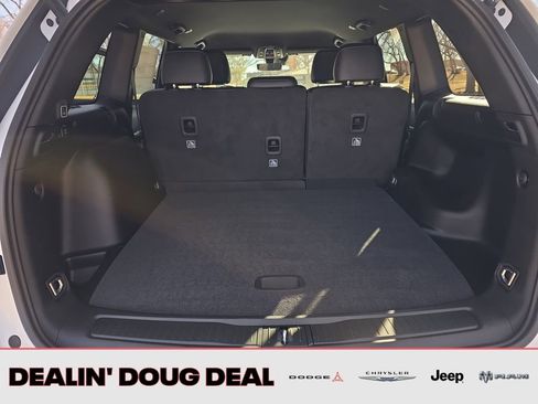 New 2026 Jeep Grand Cherokee Altitude AWD/4WD image 22