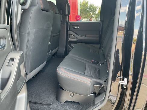 Used 2023 Nissan Frontier PRO-4X w/ Pro Convenience Package AWD/4WD image 11