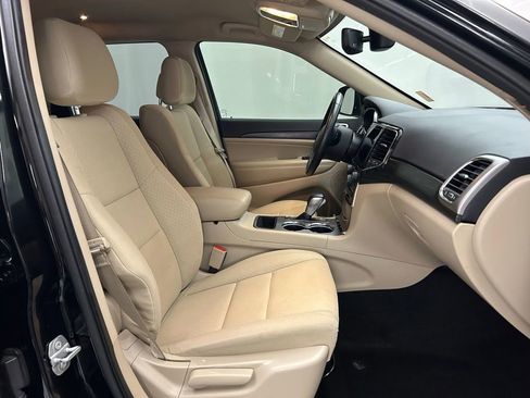 Certified 2022 Jeep Grand Cherokee Laredo E image 21