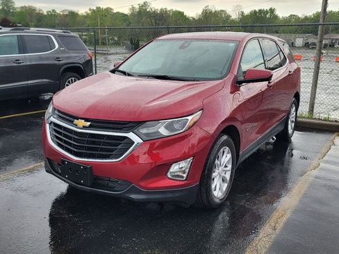 Used 2020 Chevrolet Equinox LT w/ Driver Convenience Package FWD image 2