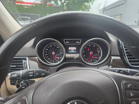 Used 2017 Mercedes-Benz GLE 350 4MATIC image 3
