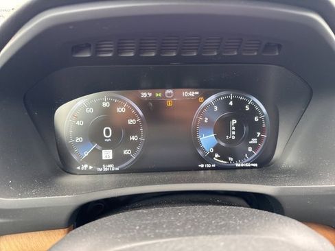 Used 2021 Volvo XC90 T6 Momentum w/ Climate Package image 7