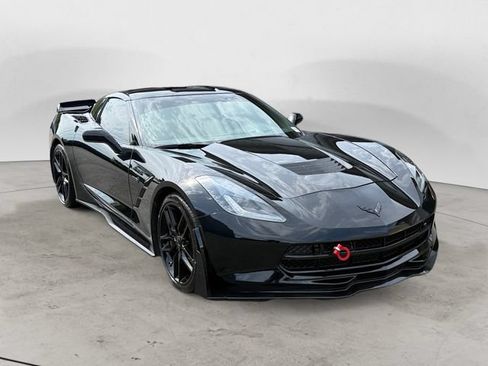 Used 2019 Chevrolet Corvette Stingray Coupe RWD image 3