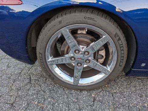 Used 2007 Chevrolet Corvette Convertible w/ Preferred Equipment Group image 11