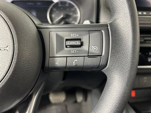 Used 2024 Nissan Rogue S AWD/4WD image 25