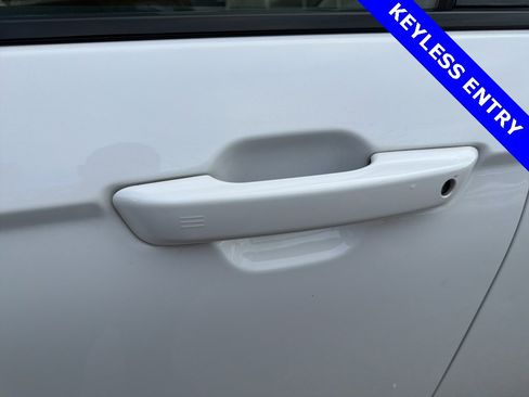 Certified 2023 Jeep Grand Cherokee Limited image 2