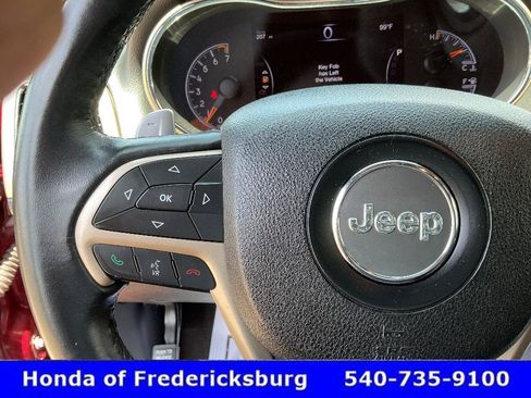 Used 2016 Jeep Grand Cherokee Laredo AWD/4WD image 30