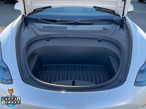 Used 2023 Tesla Model 3 Standard Range image 11