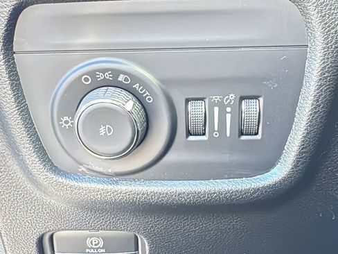 Used 2026 Jeep Grand Cherokee Limited w/ Limited Altitude Package AWD/4WD image 24