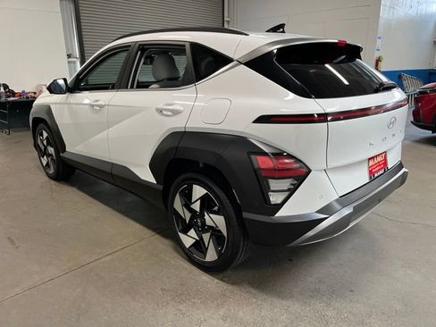 Used 2024 Hyundai Kona Limited FWD image 5