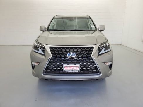 Used 2023 Lexus GX 460 Premium w/ Premium Package image 3