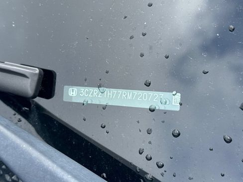 Used 2024 Honda HR-V EX-L image 8