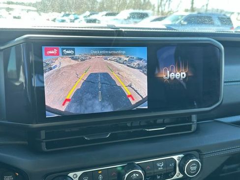 Used 2024 Jeep Wrangler High Altitude image 27