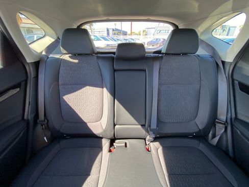 Used 2025 Kia Seltos S image 38