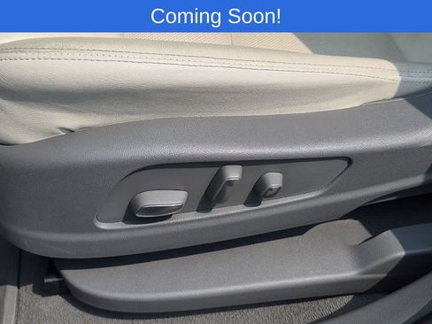 Used 2020 Cadillac XT5 Premium Luxury w/ LPO, Floor Liner Package FWD image 17