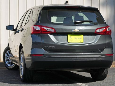 Used 2020 Chevrolet Equinox LS FWD image 4