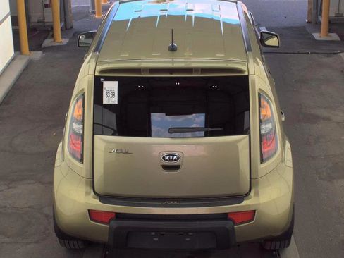 Used 2011 Kia Soul + image 5