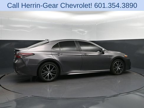 Used 2023 Toyota Camry SE w/ Convenience Package FWD image 8