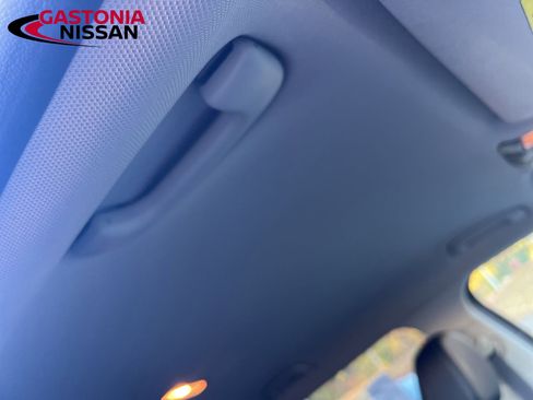 Used 2022 Kia Sorento S image 29