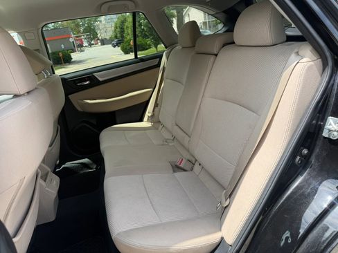 Used 2018 Subaru Outback 2.5i Premium AWD/4WD image 14