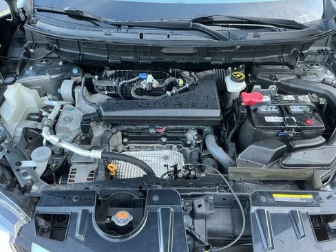 Used 2018 Nissan Rogue SL w/ Premium Package AWD/4WD image 19