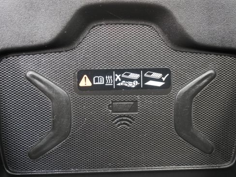 Used 2019 Chevrolet Colorado Z71 AWD/4WD image 23