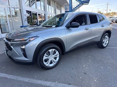 Certified 2024 Chevrolet Trax LS w/ Driver Confidence Package