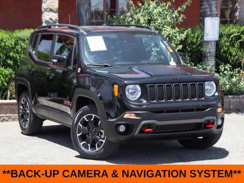Used 2023 Jeep Renegade Trailhawk AWD/4WD image 2