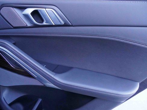 Used 2025 BMW X6 xDrive40i image 34