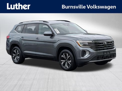 Used 2024 Volkswagen Atlas SE AWD/4WD image 1