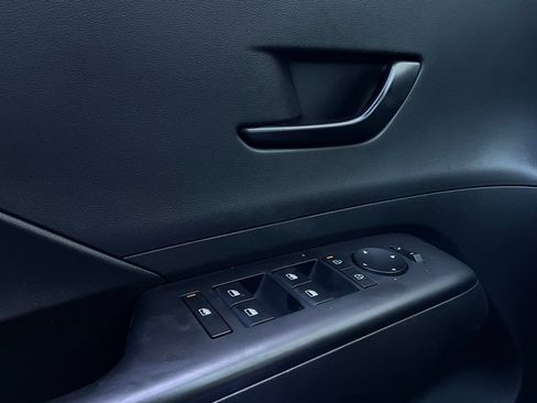 Used 2025 Hyundai Kona SEL image 21