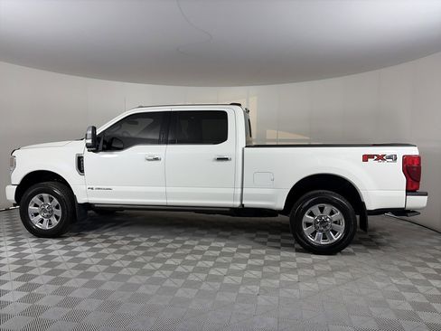Certified 2022 Ford F350 Platinum w/ FX4 Off-Road Package image 4