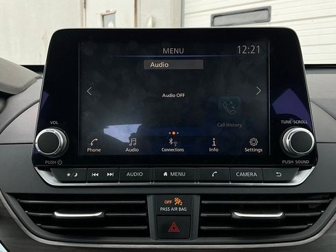 Used 2025 Nissan Altima 2.5 SV image 28