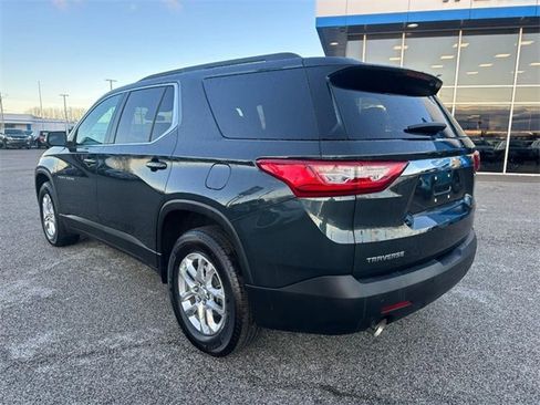 Used 2021 Chevrolet Traverse LT image 3