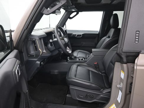 Used 2026 Ford Bronco Badlands AWD/4WD image 9