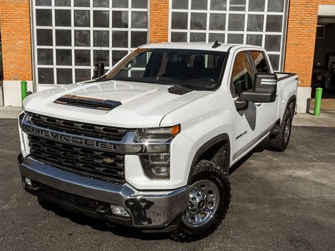 Used 2023 Chevrolet Silverado 3500 LT w/ Convenience Package image 2