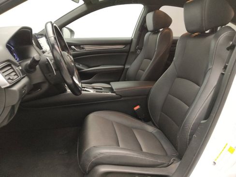 Used 2019 Honda Accord Sport image 17