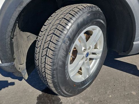 Used 2022 Ford Explorer XLT w/ Equipment Group 202A image 36