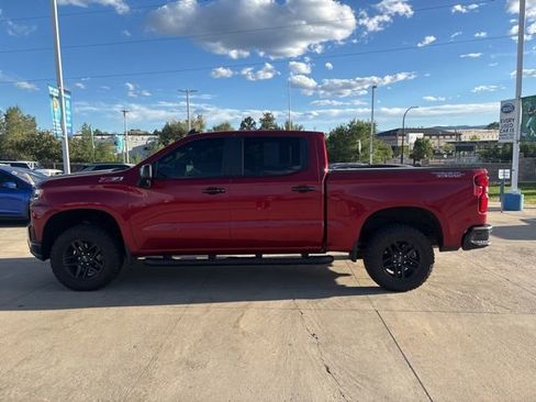 Used 2021 Chevrolet Silverado 1500 LT Trail Boss w/ Convenience Package II AWD/4WD image 8