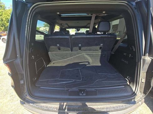Used 2022 Jeep Wagoneer Series II w/ Premium Group I AWD/4WD image 9