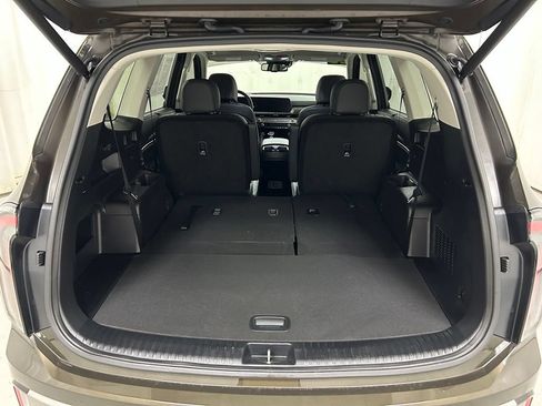 Used 2025 Kia Telluride EX w/ EX Captain's Chair Package AWD/4WD image 11