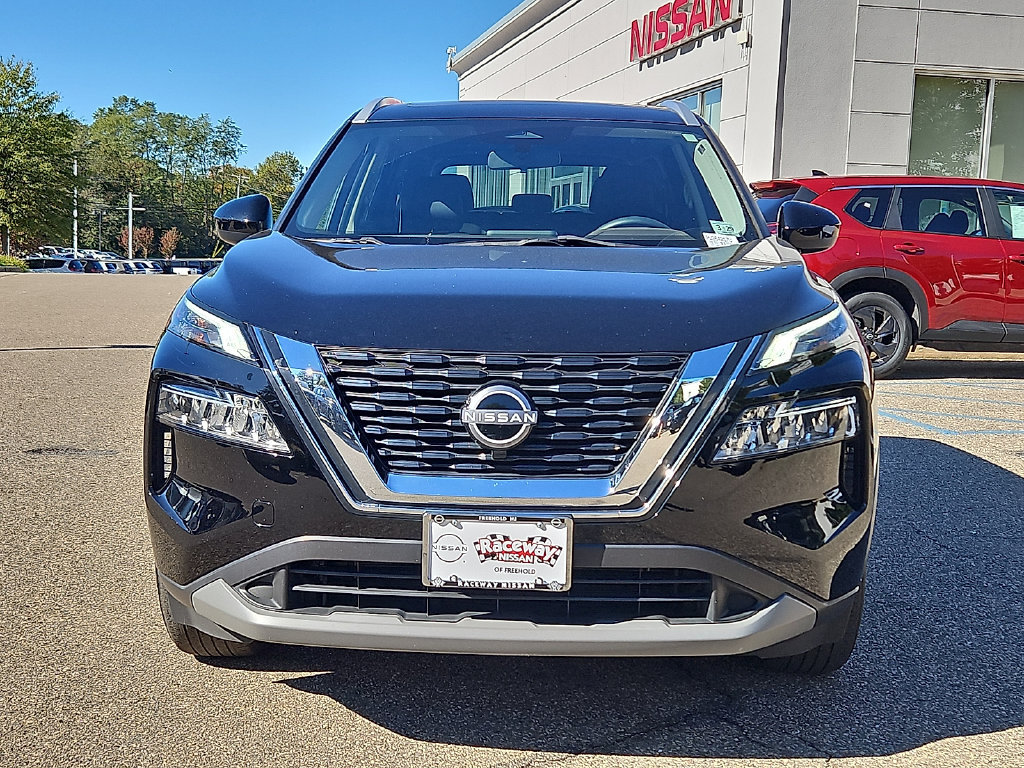 Used 2023 Nissan Rogue SV w/ SV Premium B Package AWD/4WD image 3